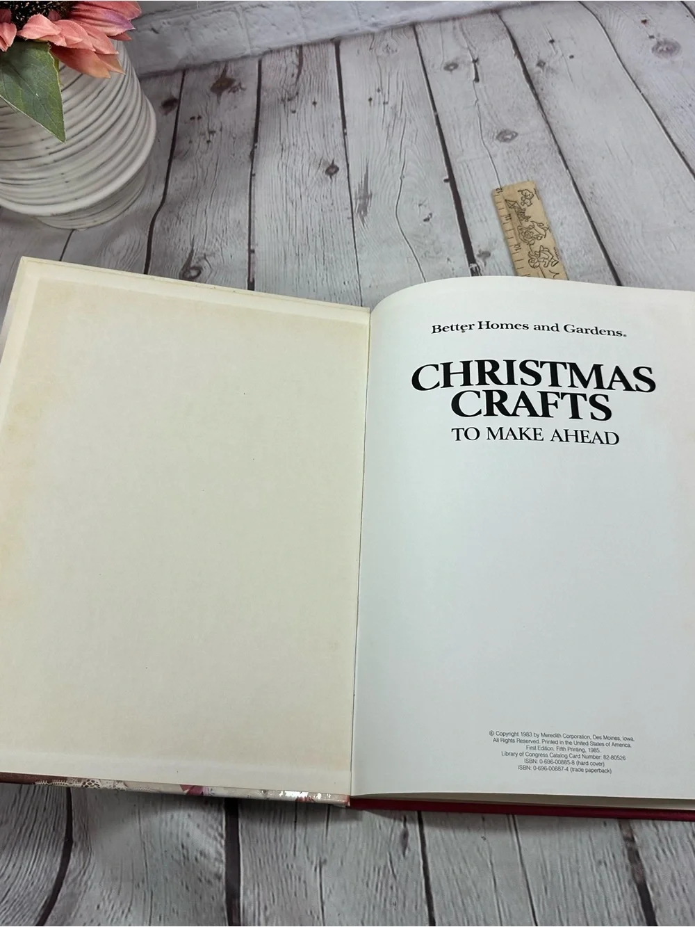 vtg 1983 Better Homes and Gardens Christmas Crafts Book holiday BH&G cottage